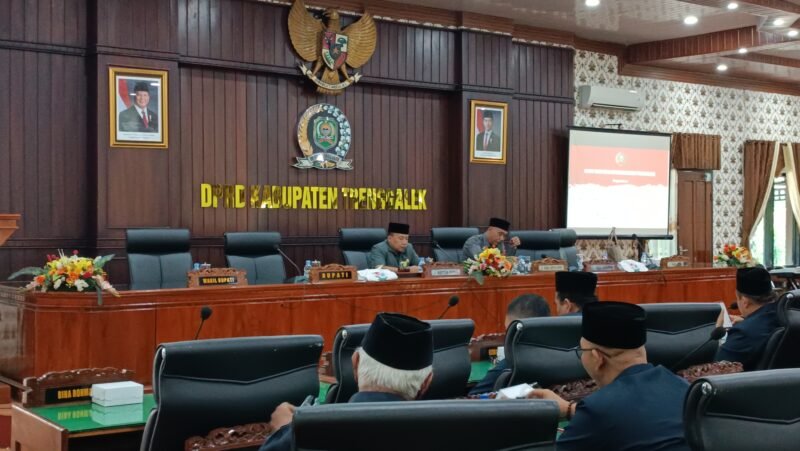 Suasana Rapat paripurna