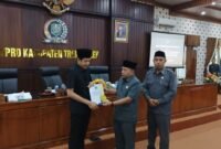 penyerahan rekomendasi LKPJ