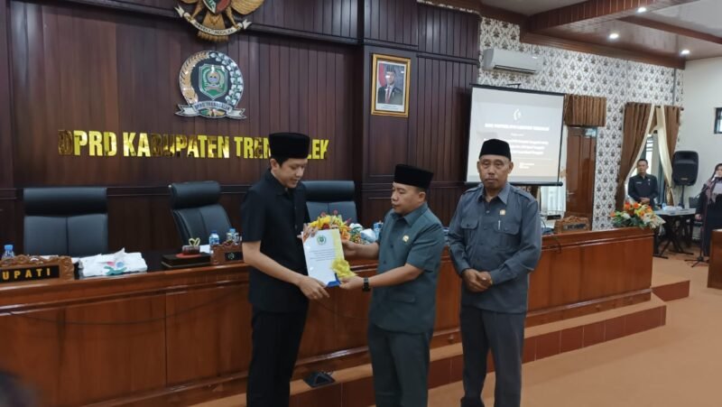 penyerahan rekomendasi LKPJ