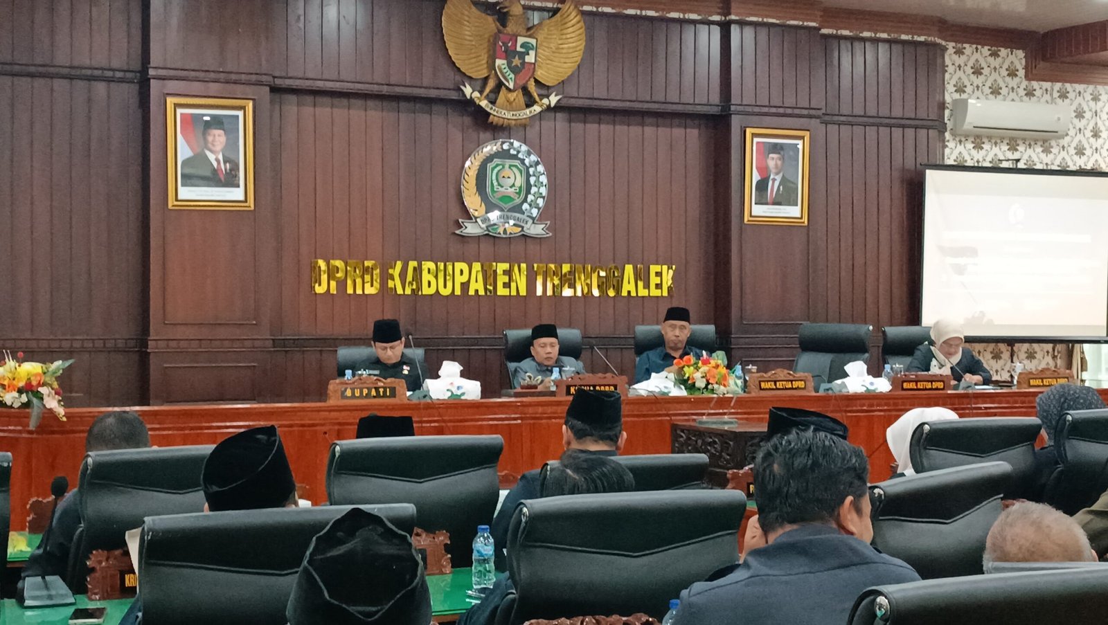 Suasana rapat paripurna