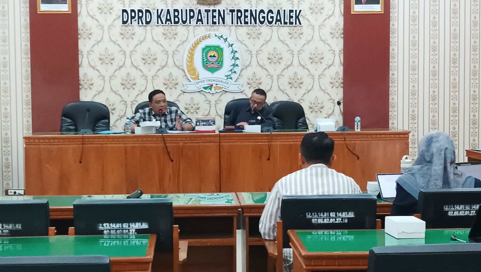 Susana rapat komiai III DPRD Trenggalek